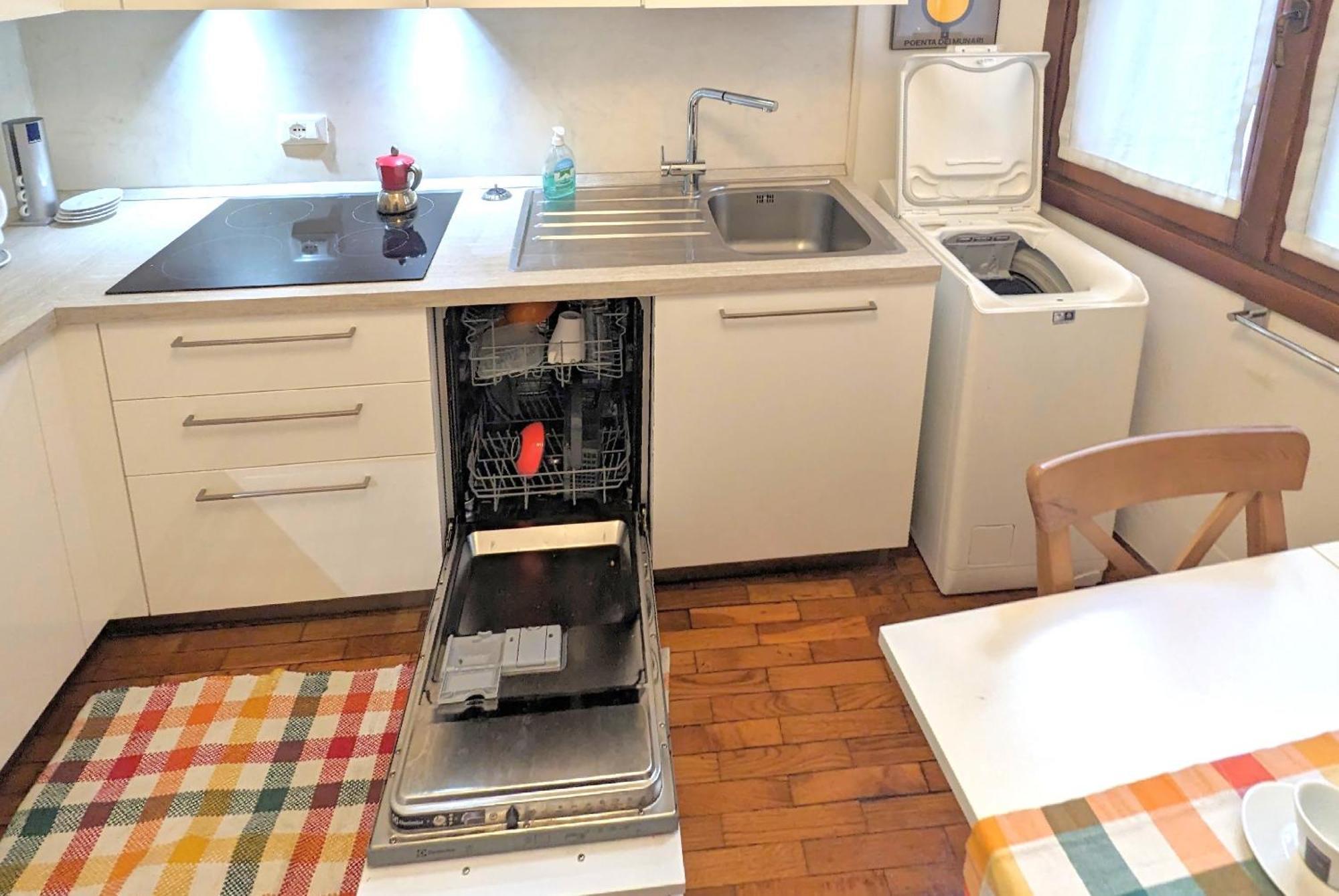 Ca Roson Exclusive In Heart Of Apartment